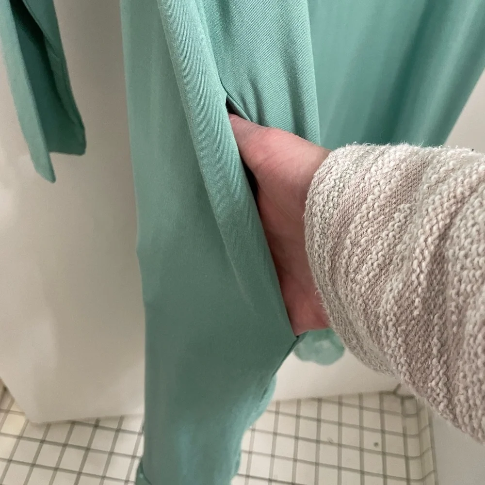 Duster with lace hem